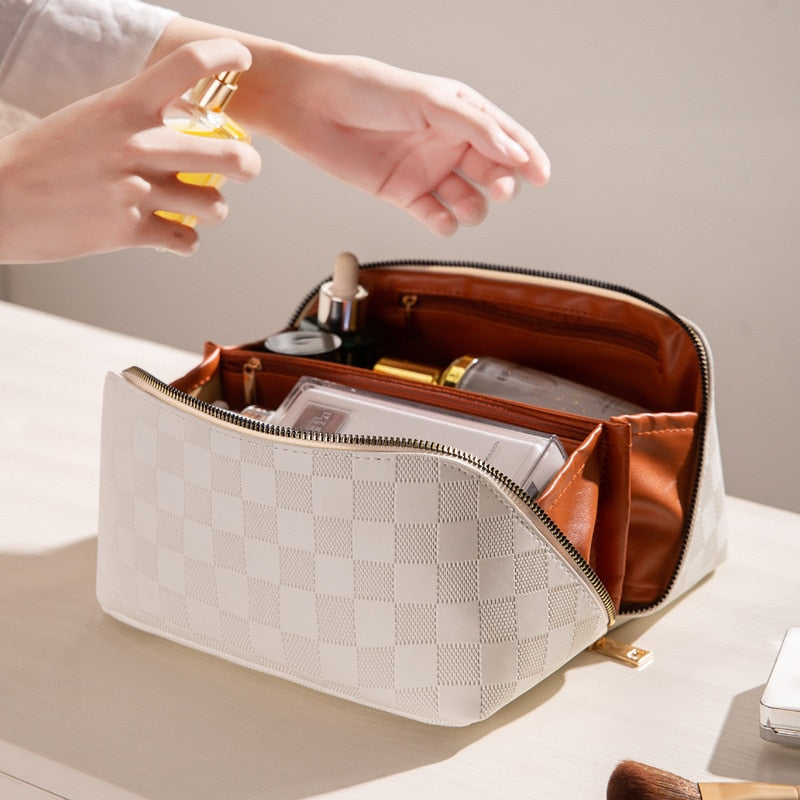 checkered travel makeup bag Velvet Cosmetic Case Multi-Functional Organizer Toiletry (MAC268) A stylish and practical solution for keeping your makeup and beauty essentials organized Wholesale Checkered Western Cowhide Makeup