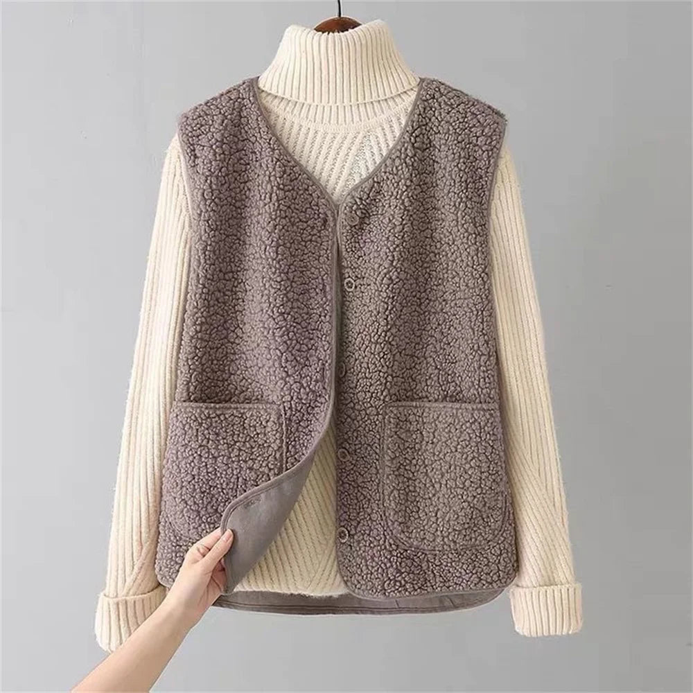 Sleeveless Sherpa Effect Wool Gilet
