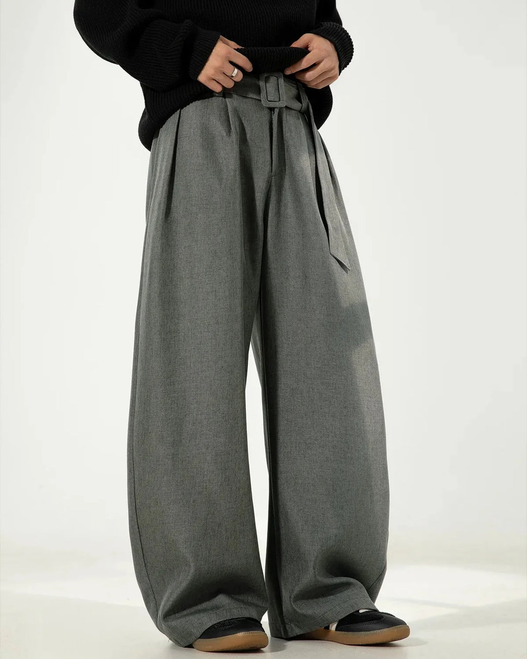 Relaxed Pleated Wide-Leg Pants