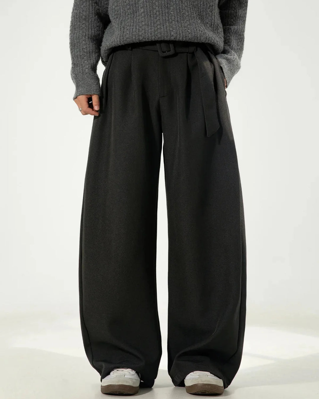 Relaxed Pleated Wide-Leg Pants