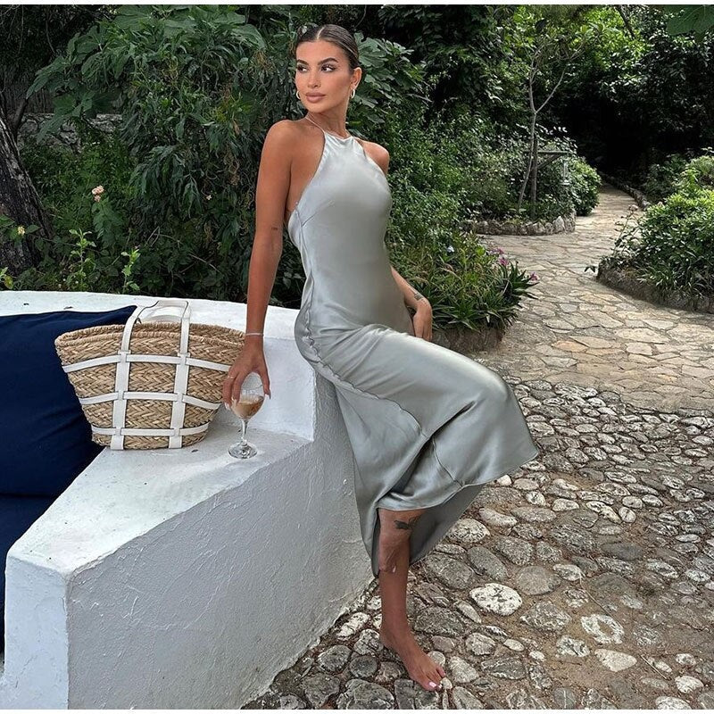 Sleeveless Elegant Maxi Dress with Open Back Design
