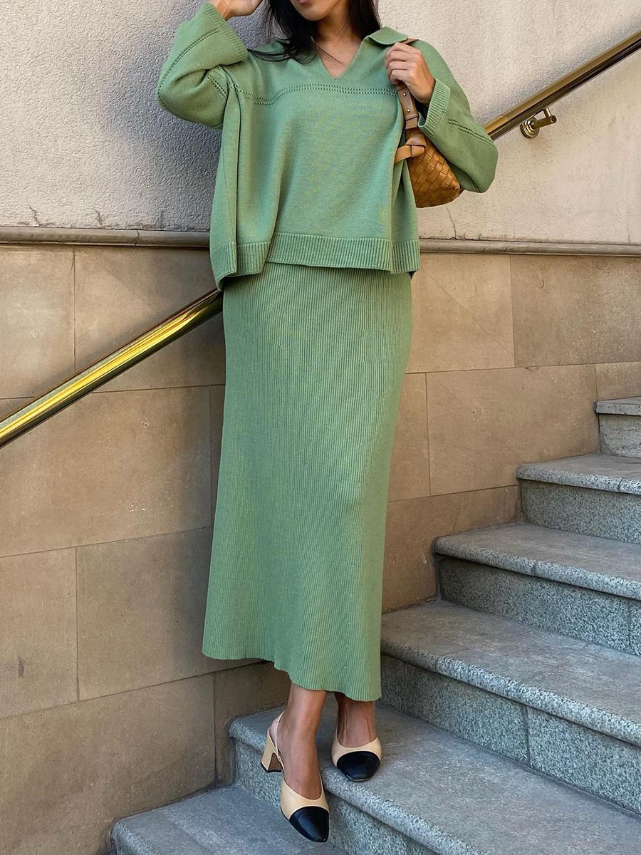 V-Neck Two-Piece Women’s Knit Set