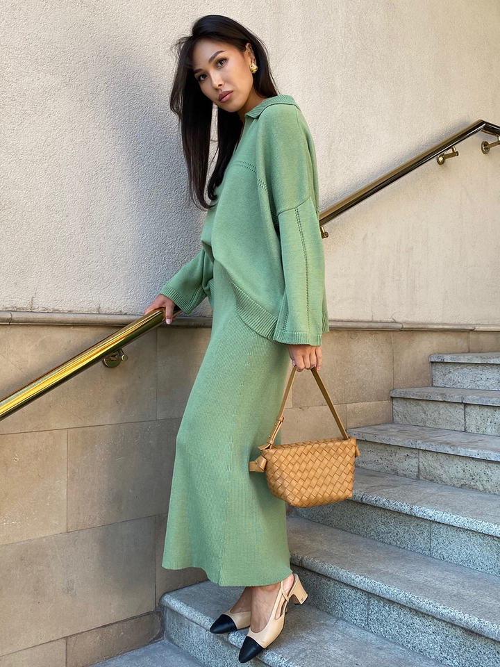 V-Neck Two-Piece Women’s Knit Set
