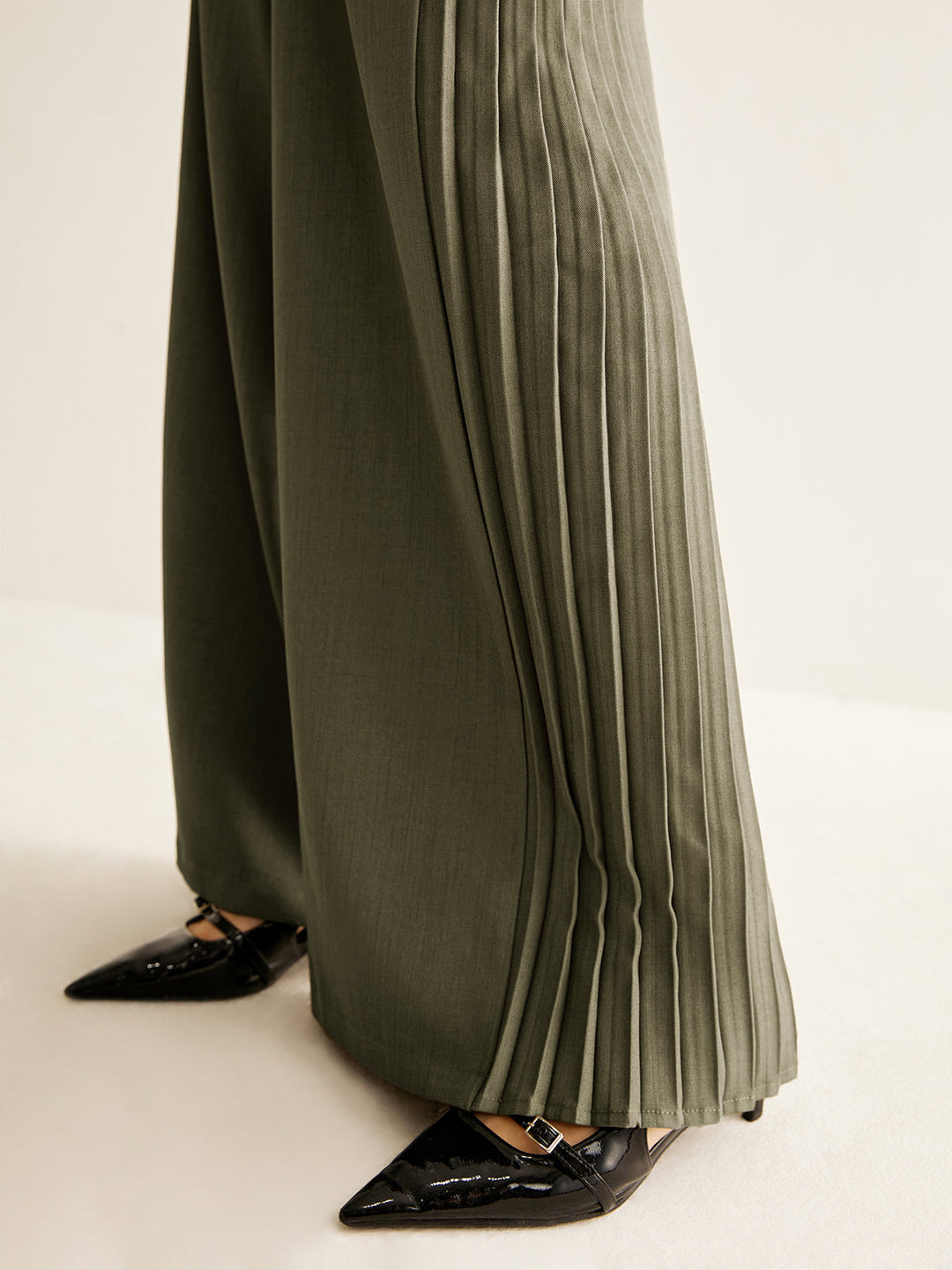 Wide Leg Pants with Side Pleating