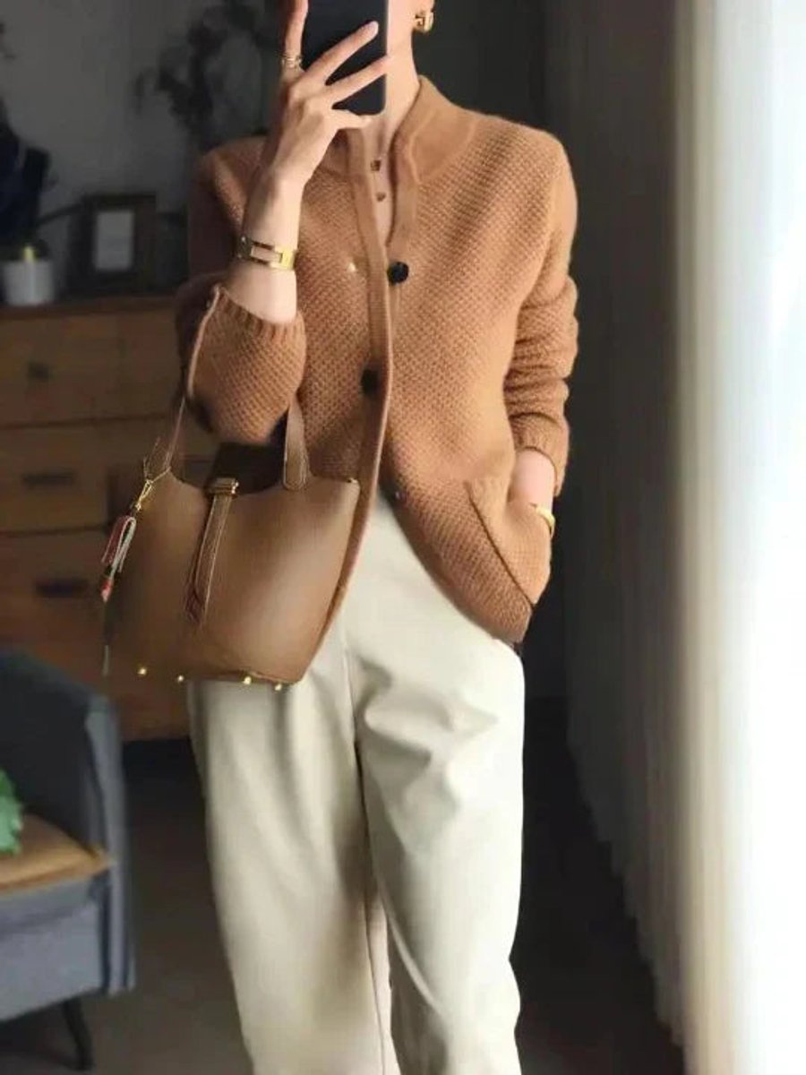 Cashmere Wool Buttoned Knit Cardigan