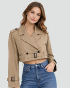 Korte, getailleerde double-breasted trenchcoat