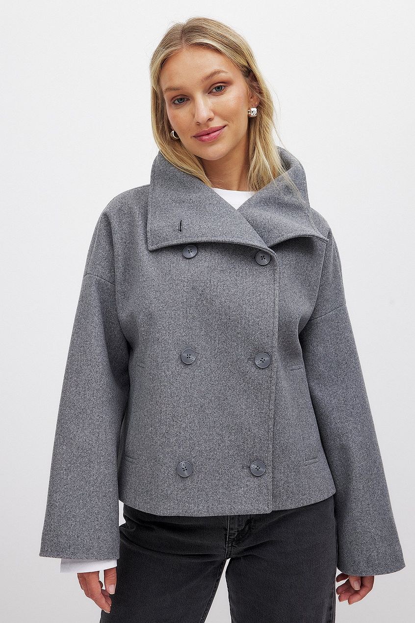 Short Double-Breasted Timeless Wool Coat