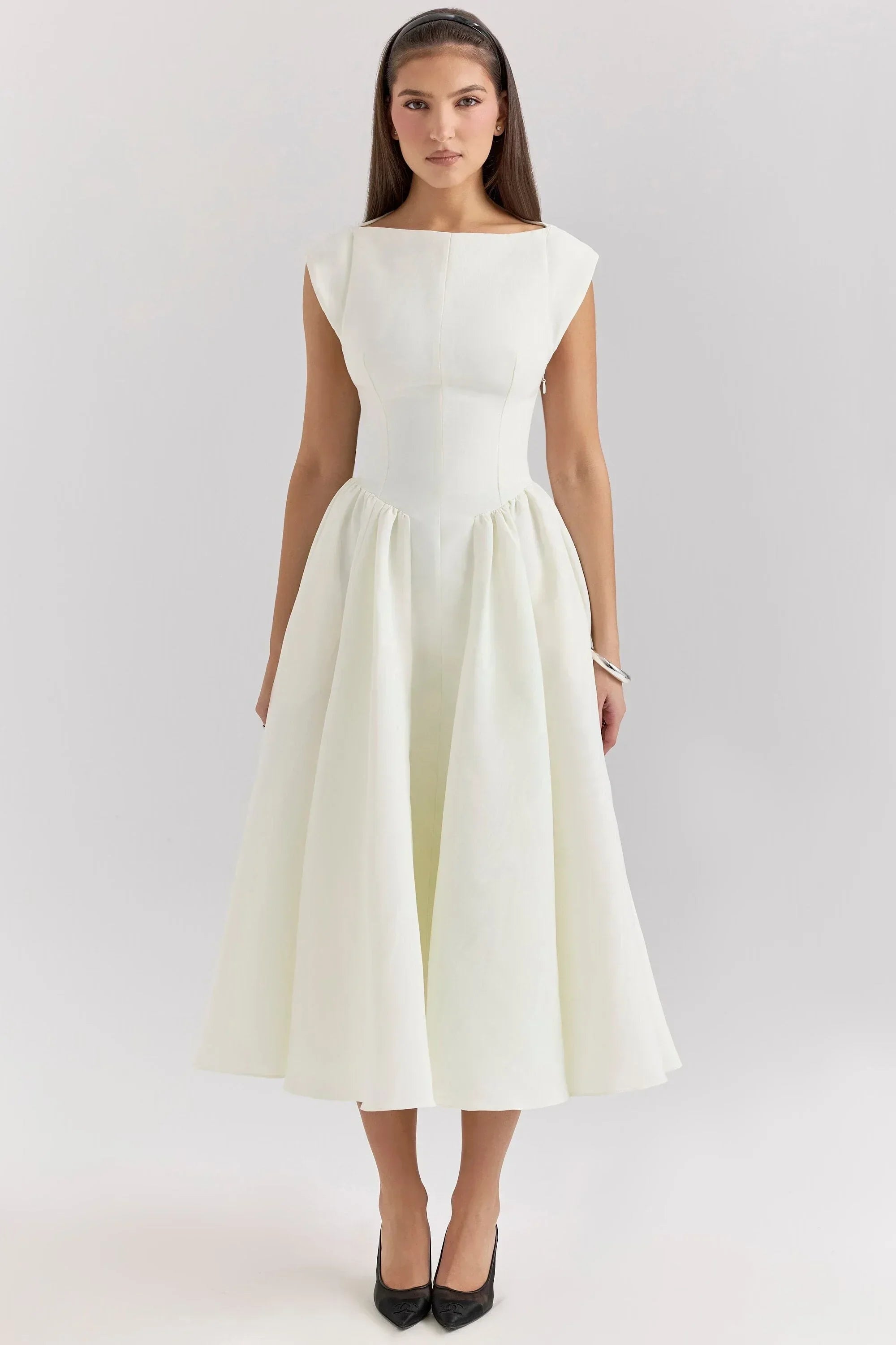 Long White Dress for Women with Open Back and Bow