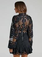 Elegant short lace dress for women with long sleeves for evening wear