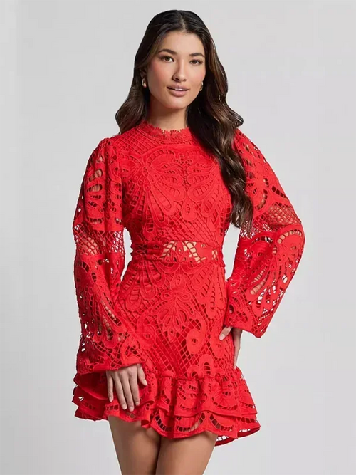 Elegant short lace dress for women with long sleeves for evening wear