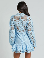 Elegant short lace dress for women with long sleeves for evening wear