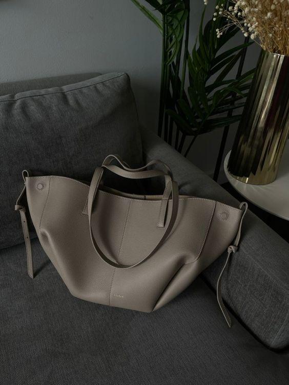 Stylish Vintage Leather Tote Bag