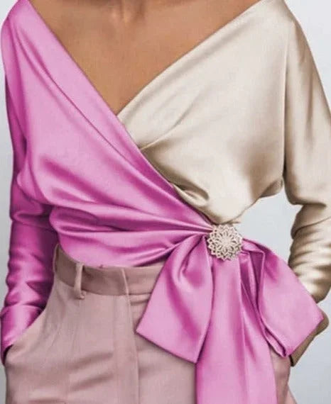 Top Women's Wrap With Knot And Elegant Brooch