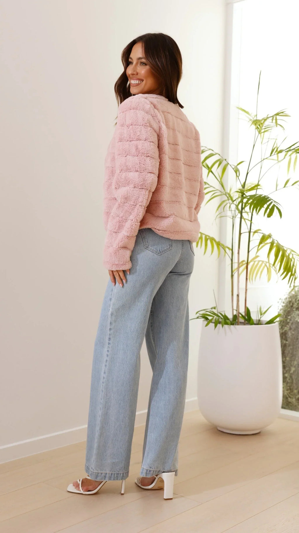 Short Faux Fur Collar Jacket
