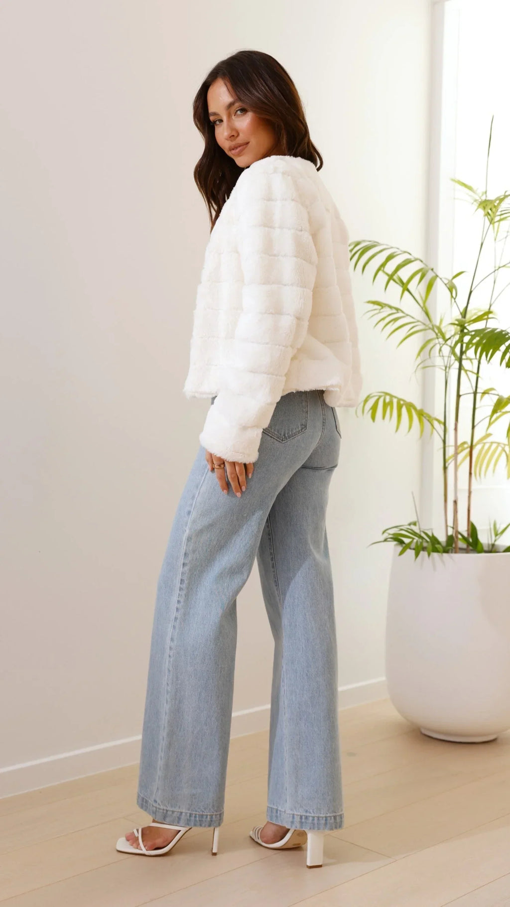 Short Faux Fur Collar Jacket